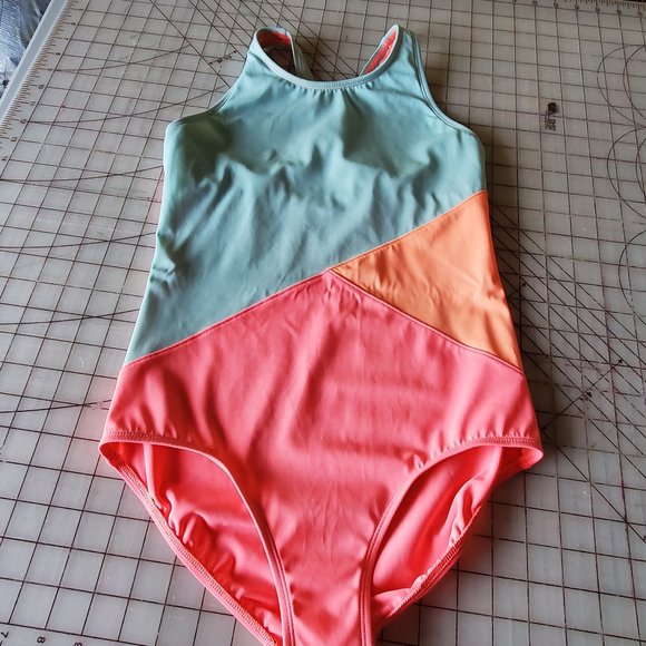 Girl's Lands End One Piece Swimsuit in size 14 - Picture 1 of 3